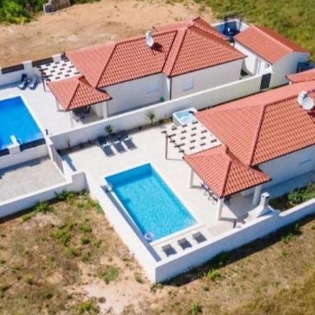 Villas Sabun - Modern House With Heated Pool Privlaka  Eksteriør bilde